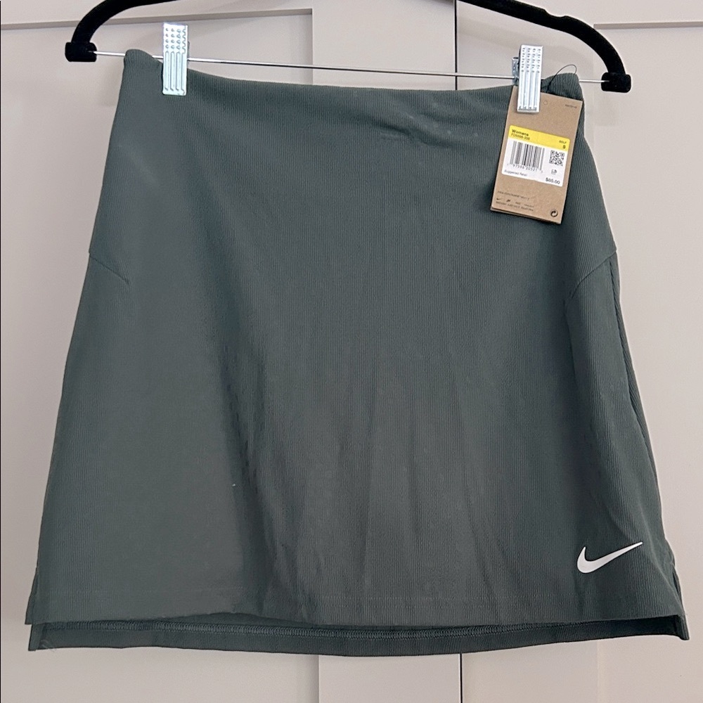 Nike Forest Green Active Skirt with Shorts (Skort)